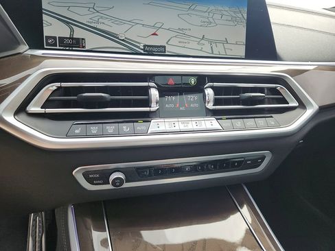 Used 2022 BMW X5 xDrive40i w/ M Sport Package image 14