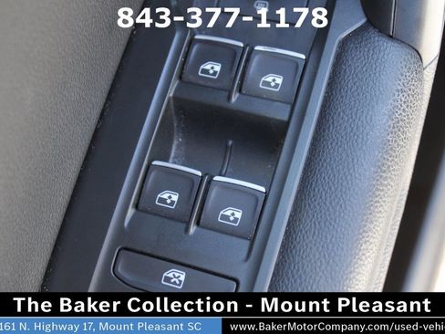 Used 2021 Volkswagen Tiguan SE image 17