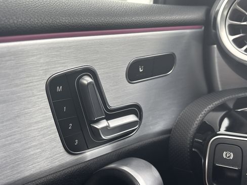 Used 2022 Mercedes-Benz A 220 4MATIC image 31