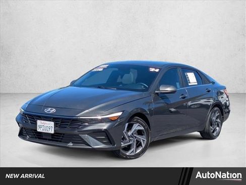 Used 2024 Hyundai Elantra Limited image 1