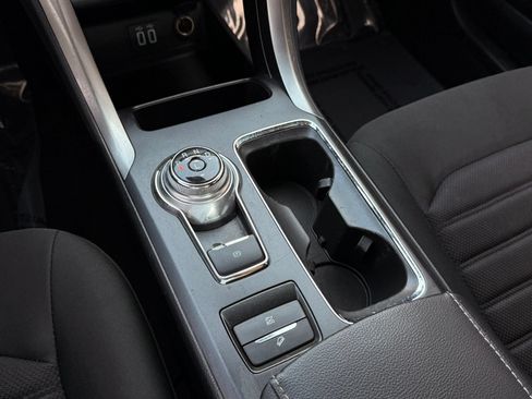Used 2019 Ford Fusion SE FWD image 32
