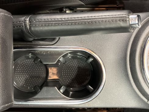 Used 2013 Volkswagen Beetle 2.5 image 16