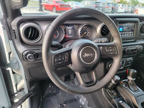 Used 2023 Jeep Wrangler Sport AWD/4WD image 16