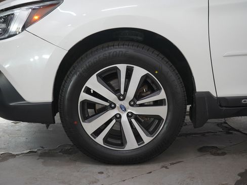 Used 2018 Subaru Outback 3.6R Limited image 30