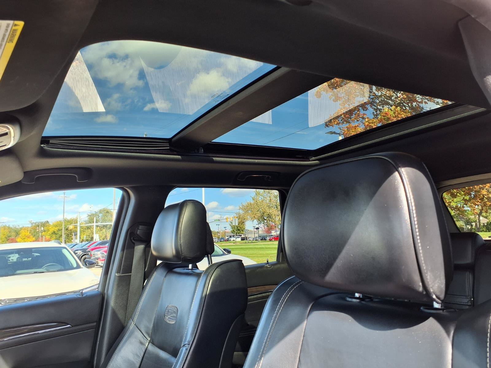 Used 2015 Jeep Grand Cherokee Overland RWD image 19