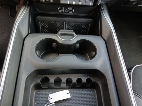 New 2026 RAM 2500 Laramie AWD/4WD image 44