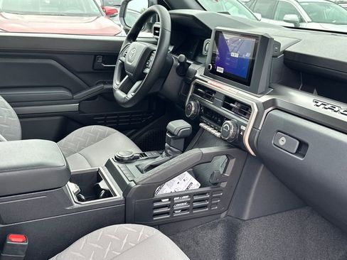 New 2025 Toyota Tacoma SR5 image 9