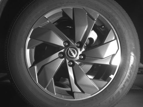 Used 2025 Nissan Rogue SV FWD image 14