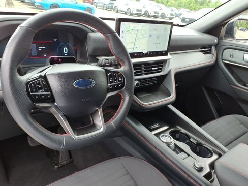 Used 2025 Ford Explorer ST-Line AWD/4WD image 14