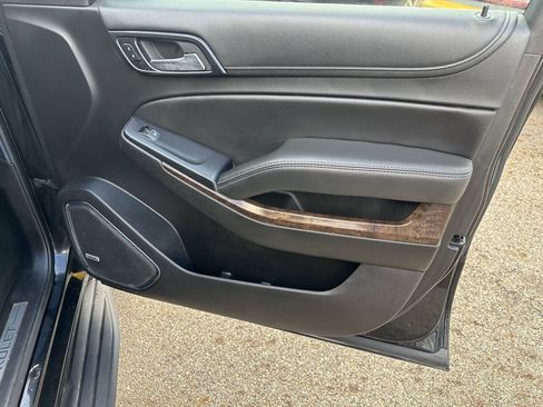 Used 2018 Chevrolet Suburban LT AWD/4WD image 24