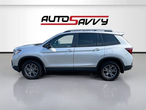 Used 2024 Honda Passport TrailSport image 4
