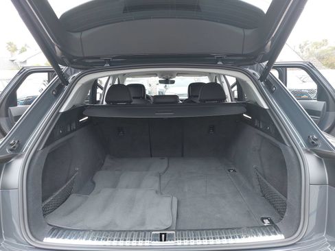 Used 2024 Audi Q8 e-tron Premium Plus w/ Premium Plus Package AWD/4WD image 12