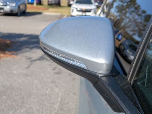 Used 2017 Volkswagen GTI SE image 12