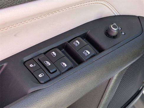 Used 2024 Jeep Compass Limited image 14