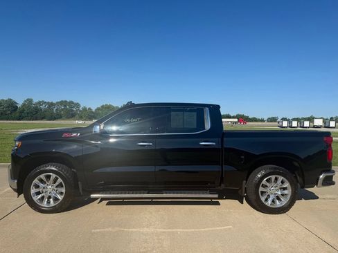 Used 2022 Chevrolet Silverado 1500 LTZ w/ LTZ Premium Package AWD/4WD image 5