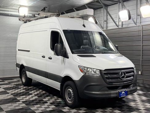 Used 2021 Mercedes-Benz Sprinter 3500 image 4