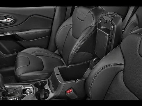 Used 2023 Jeep Cherokee Altitude Lux image 55