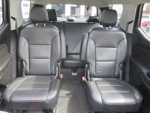 Used 2018 Chevrolet Traverse LT image 23