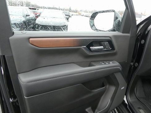 New 2026 GMC Yukon XL Denali w/ Sun & Power Step Package AWD/4WD image 6