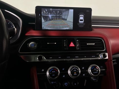 Used 2023 Genesis G70 3.3T w/ Sport Advanced Package image 17