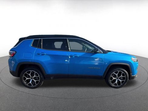 Used 2025 Jeep Compass Limited AWD/4WD image 13
