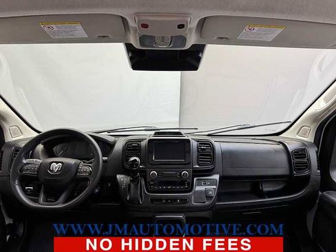 Used 2024 RAM ProMaster 2500 w/ Convenience Group FWD image 11