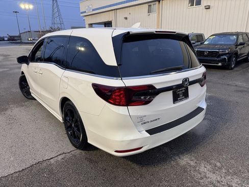 Certified 2024 Honda Odyssey Sport image 6