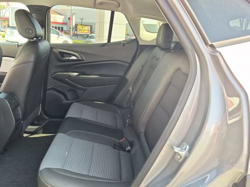 Used 2025 Chevrolet Trax LT FWD image 28