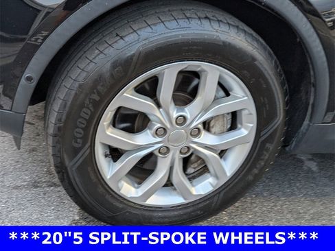 Used 2019 Land Rover Discovery SE image 5