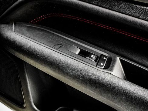 Used 2024 Jeep Compass Trailhawk image 41