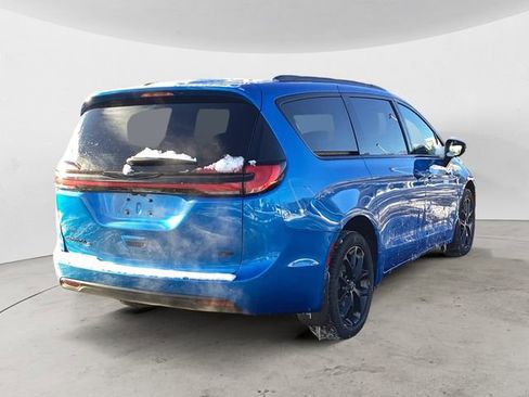 New 2026 Chrysler Pacifica Select image 6