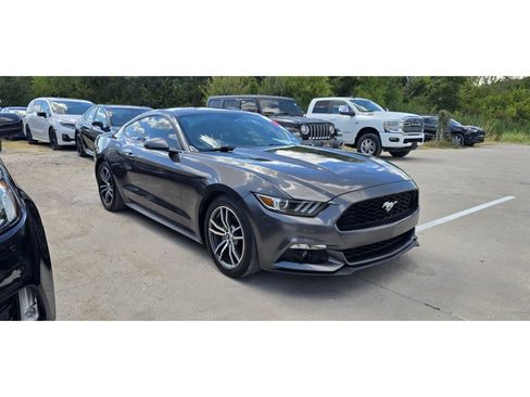 Used 2016 Ford Mustang Coupe RWD image 1