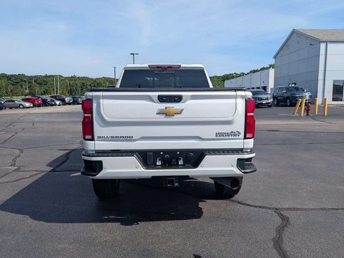 Used 2025 Chevrolet Silverado 2500 High Country w/ High Country Premium Package AWD/4WD image 5