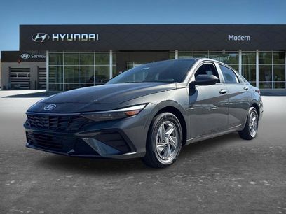 New 2026 Hyundai Elantra SE