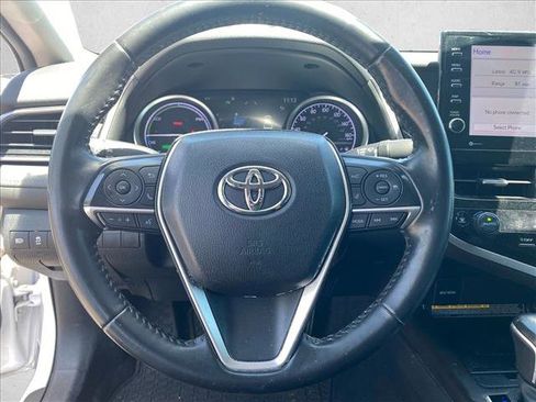 Used 2021 Toyota Camry XLE FWD image 14