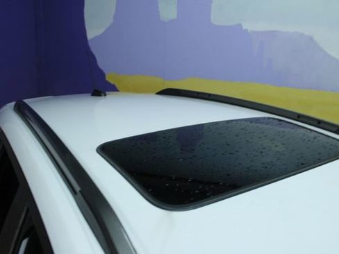 Used 2025 Chevrolet Trax ACTIV w/ Sunroof Package image 5