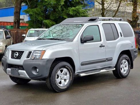 Used 2011 Nissan Xterra S w/ 4X4 Value Package image 3