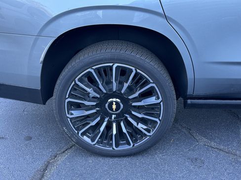 New 2025 Chevrolet Tahoe High Country image 17
