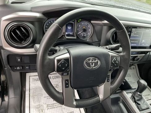 Certified 2023 Toyota Tacoma SR5 AWD/4WD image 15