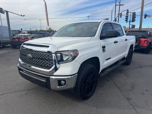 Used 2020 Toyota Tundra SR5 w/ SR5 Upgrade Package image 4