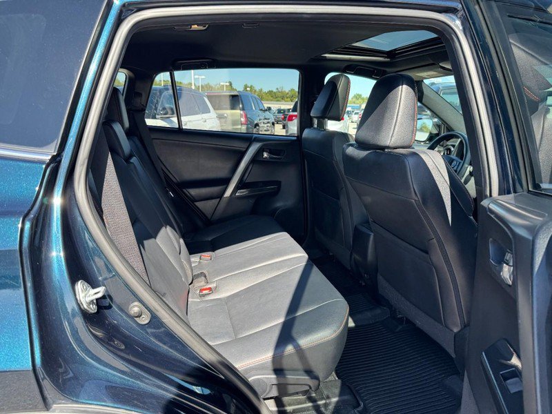 Used 2017 Toyota RAV4 SE w/ Power Extra Value Package AWD/4WD image 10