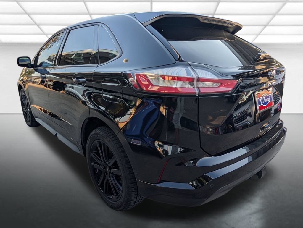 Used 2022 Ford Edge ST-Line w/ Class II Trailer Tow Package AWD/4WD image 2