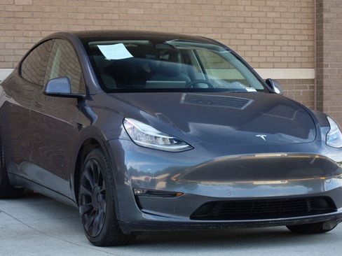 Used 2022 Tesla Model Y Long Range AWD/4WD image 6