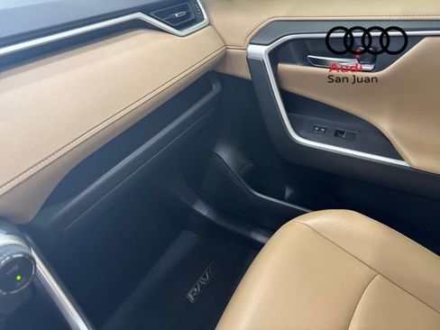 Used 2020 Toyota RAV4 Limited image 36