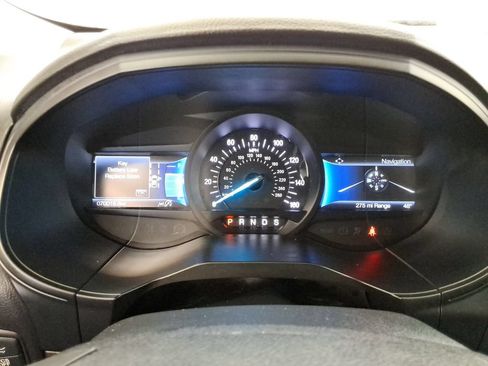 Used 2022 Ford Edge Titanium w/ Equipment Group 301A AWD/4WD image 32