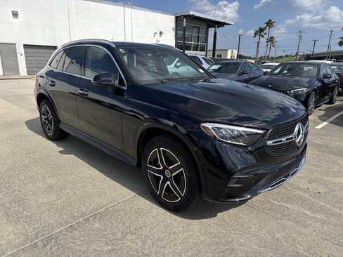 Used 2026 Mercedes-Benz GLC 300 4MATIC image 3
