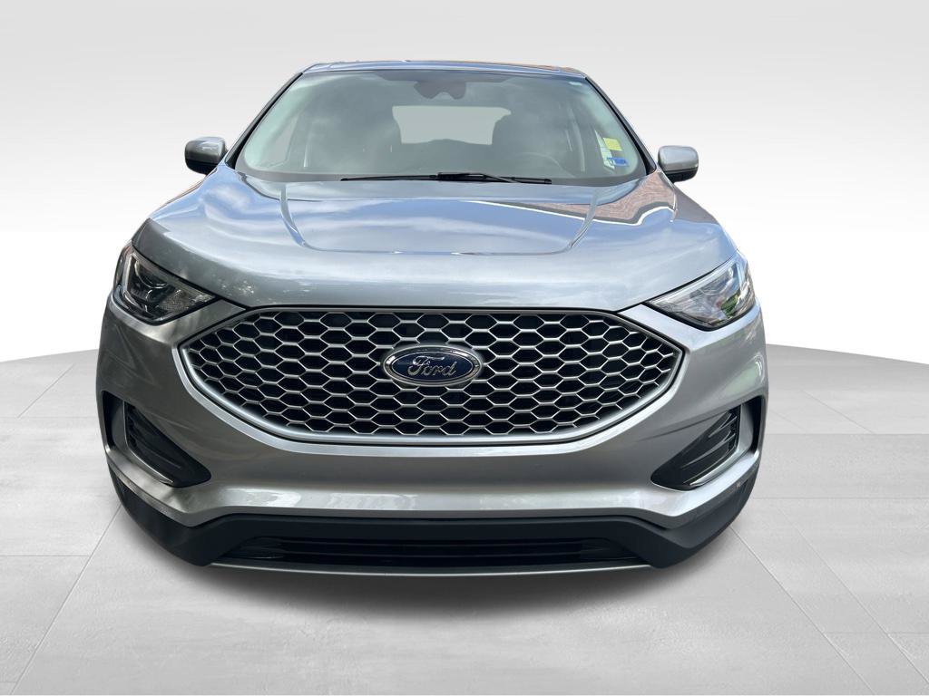 Used 2024 Ford Edge SEL AWD/4WD image 9