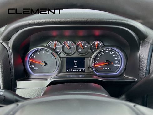 Used 2020 Chevrolet Silverado 1500 Custom w/ Custom Value Package image 16