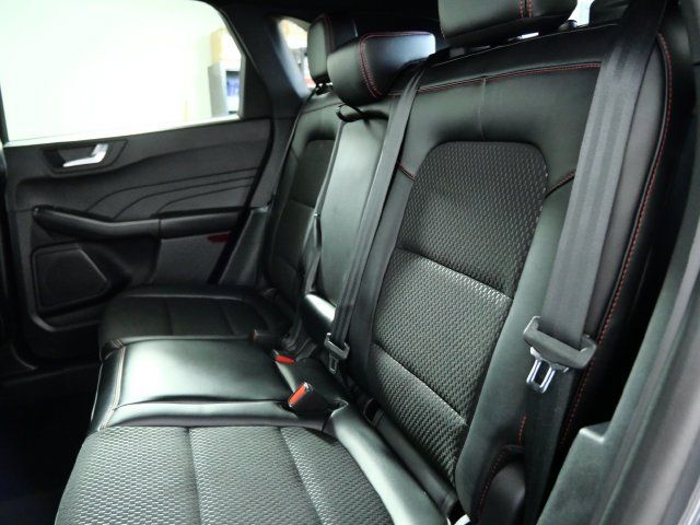 Certified 2025 Ford Escape ST-Line AWD/4WD image 13