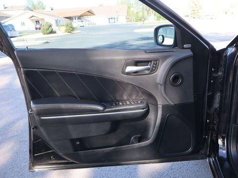 Used 2018 Dodge Charger GT image 23